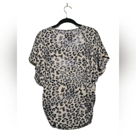 Moa Moa Women Tops Leopard Animal Print Stretch Large Blouse - Black and Cream - Picture 6 of 10
